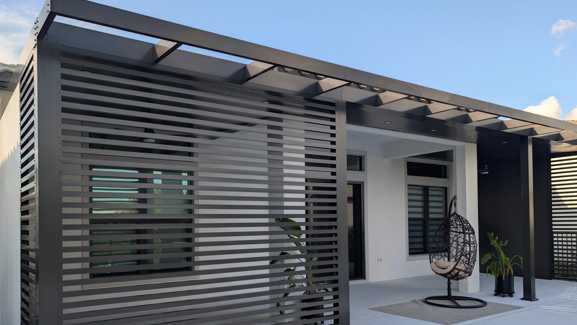 Imagen de detalles de una pérgola de aluminio